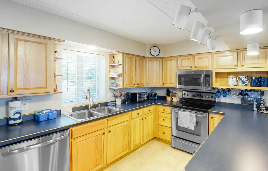 Sand Pebbles  #AV204