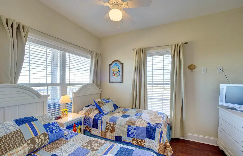 Paradise Penthouse 813 #301DS-H