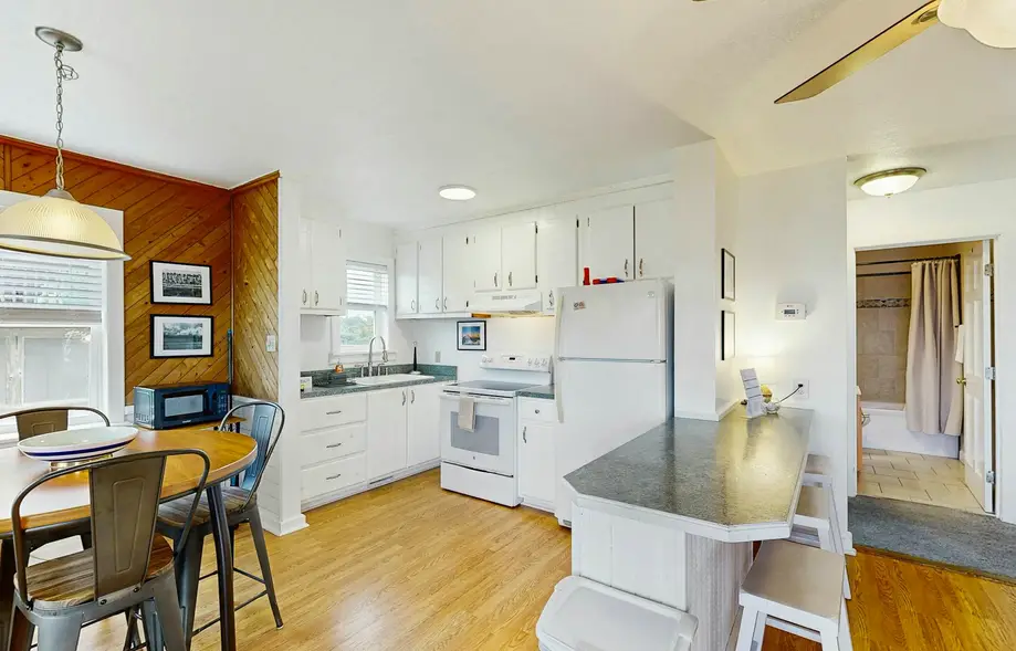 Tarpon Drive Hideaway Unit A