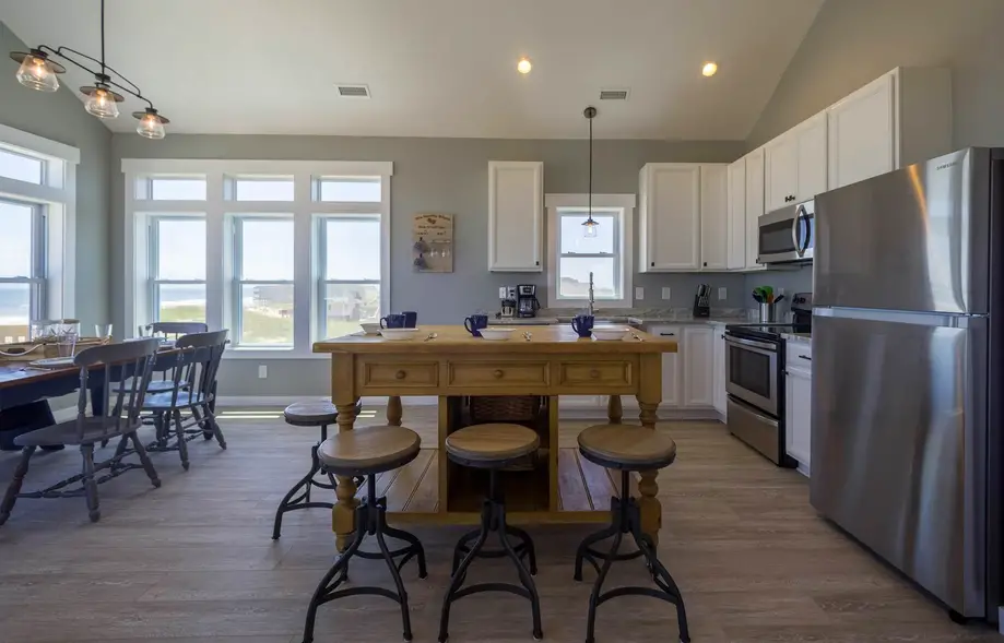 The Knotty Whale 120