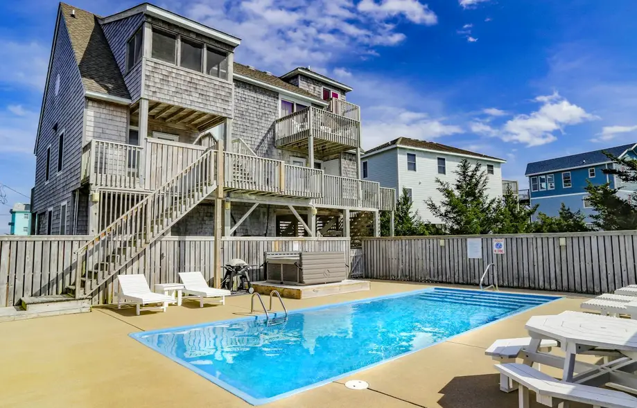 Pelican Paradise 770