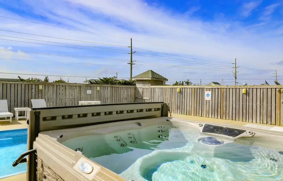 Pelican Paradise 770