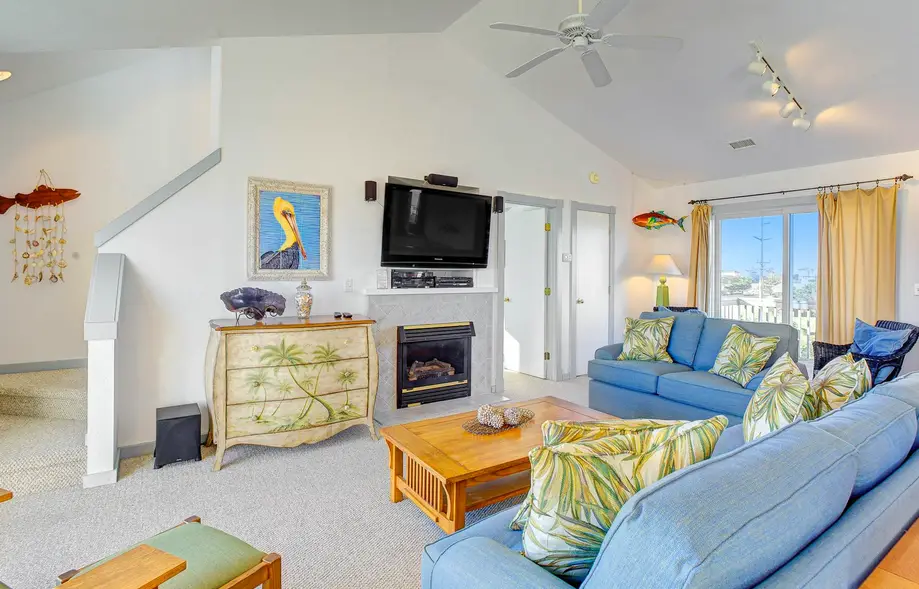 Pelican Paradise 770