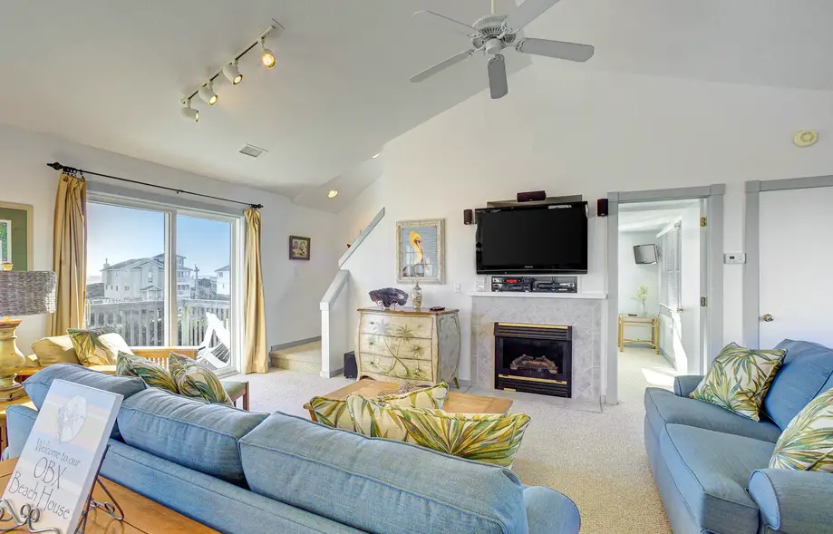 Pelican Paradise 770