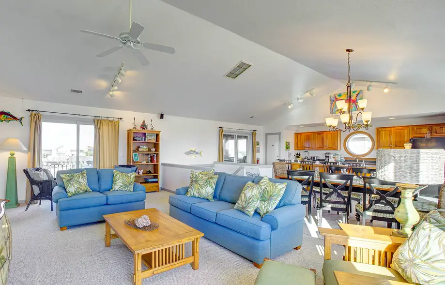 Pelican Paradise 770