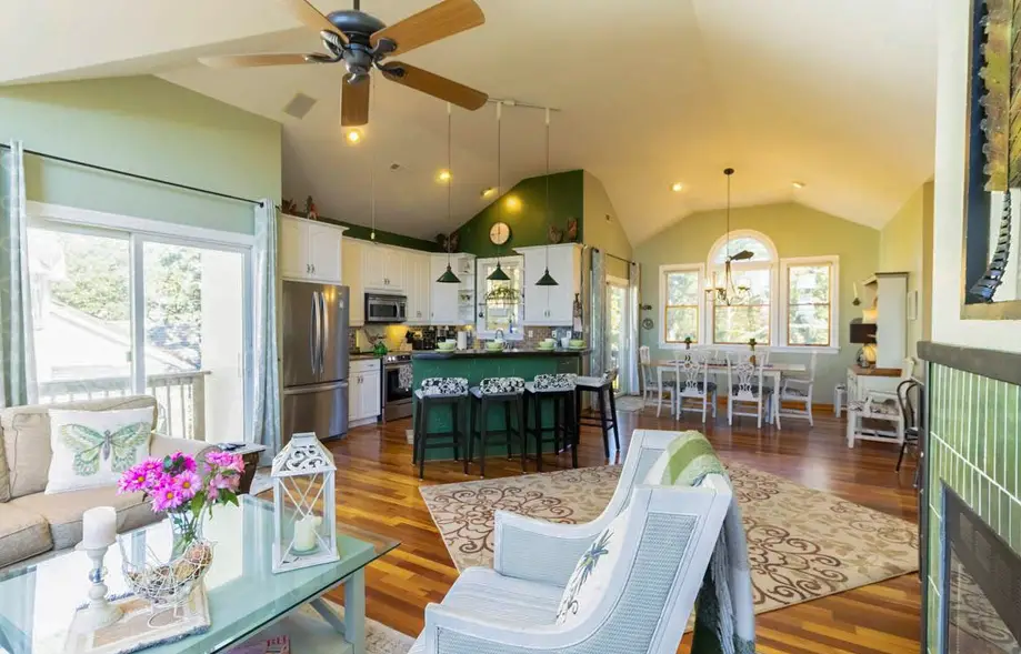 Sound Retreat MS-884