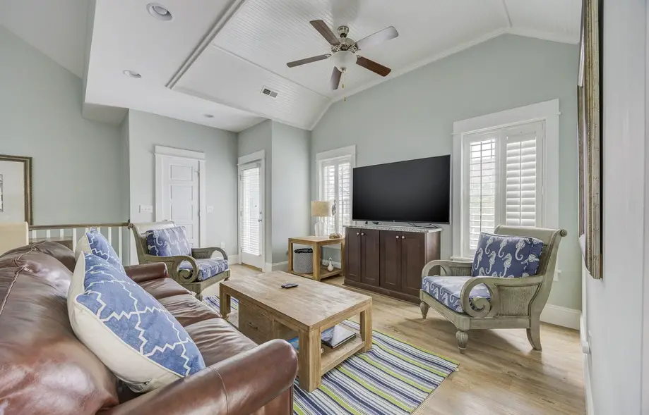 1327 - Seaglass Retreat