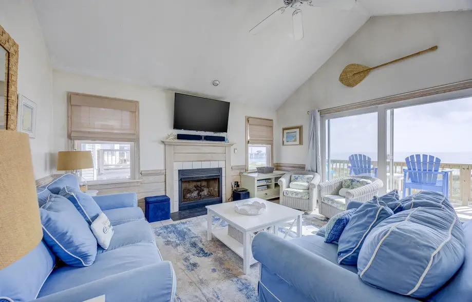 5726 - Ellington Cottage By The Sea