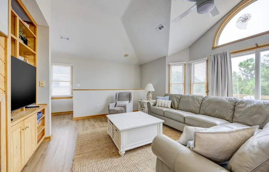 1615 - Smallfield Shores