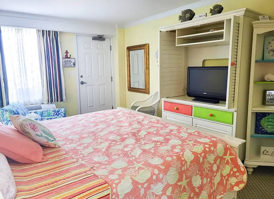 Captain's Quarters