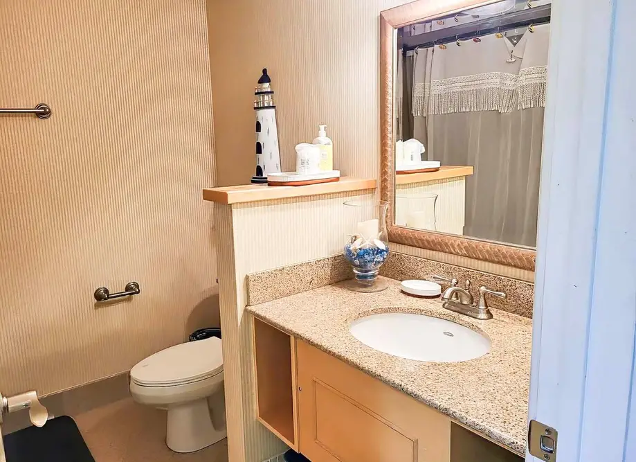 Captain's Quarters
